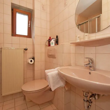 Grand In Bavaria With Balcony 아파트